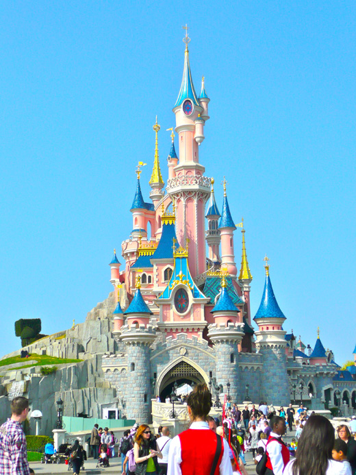 Замок Уолта Диснея (Walt Disney) в «Диснейленде» Парижа, Франция / © Depositphotos.com / Anton Ivanov