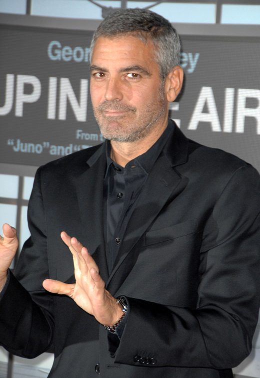 Джордж Клуни в черном